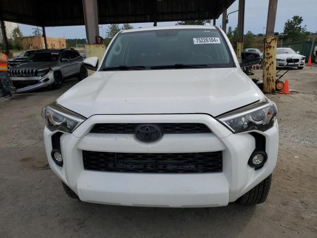 Photo 4 VIN: JTEZU5JR6J5190361 - TOYOTA 4RUNNER SR 