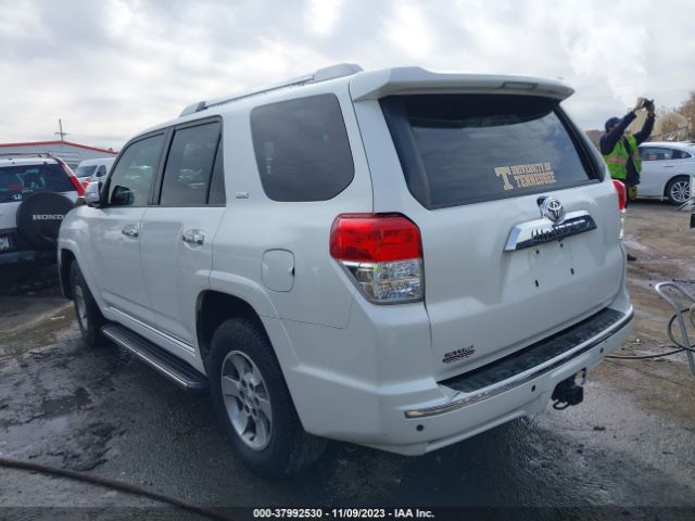 Photo 2 VIN: JTEZU5JR7B5025811 - TOYOTA 4RUNNER 