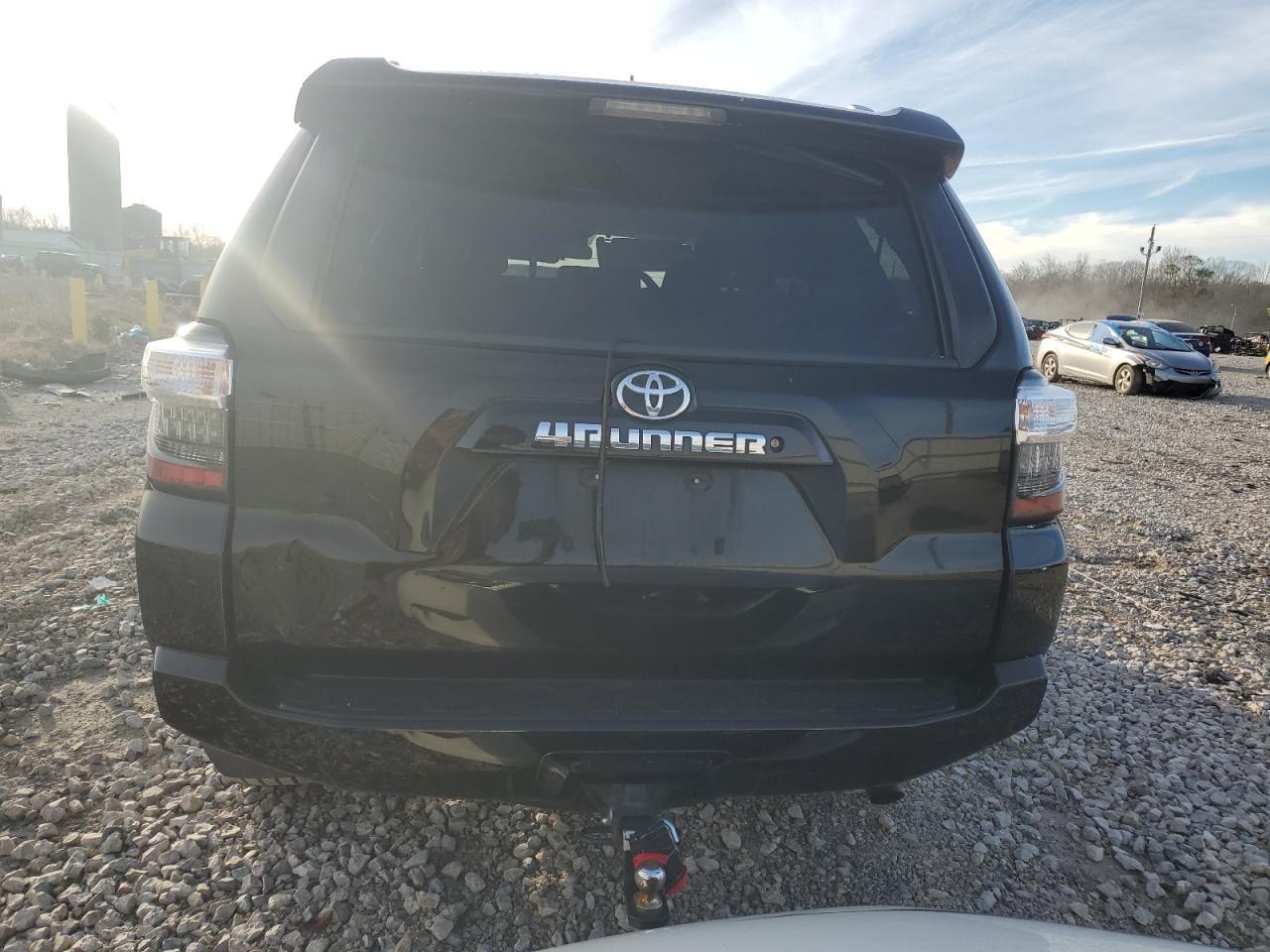 Photo 5 VIN: JTEZU5JR8F5092858 - TOYOTA 4RUNNER 