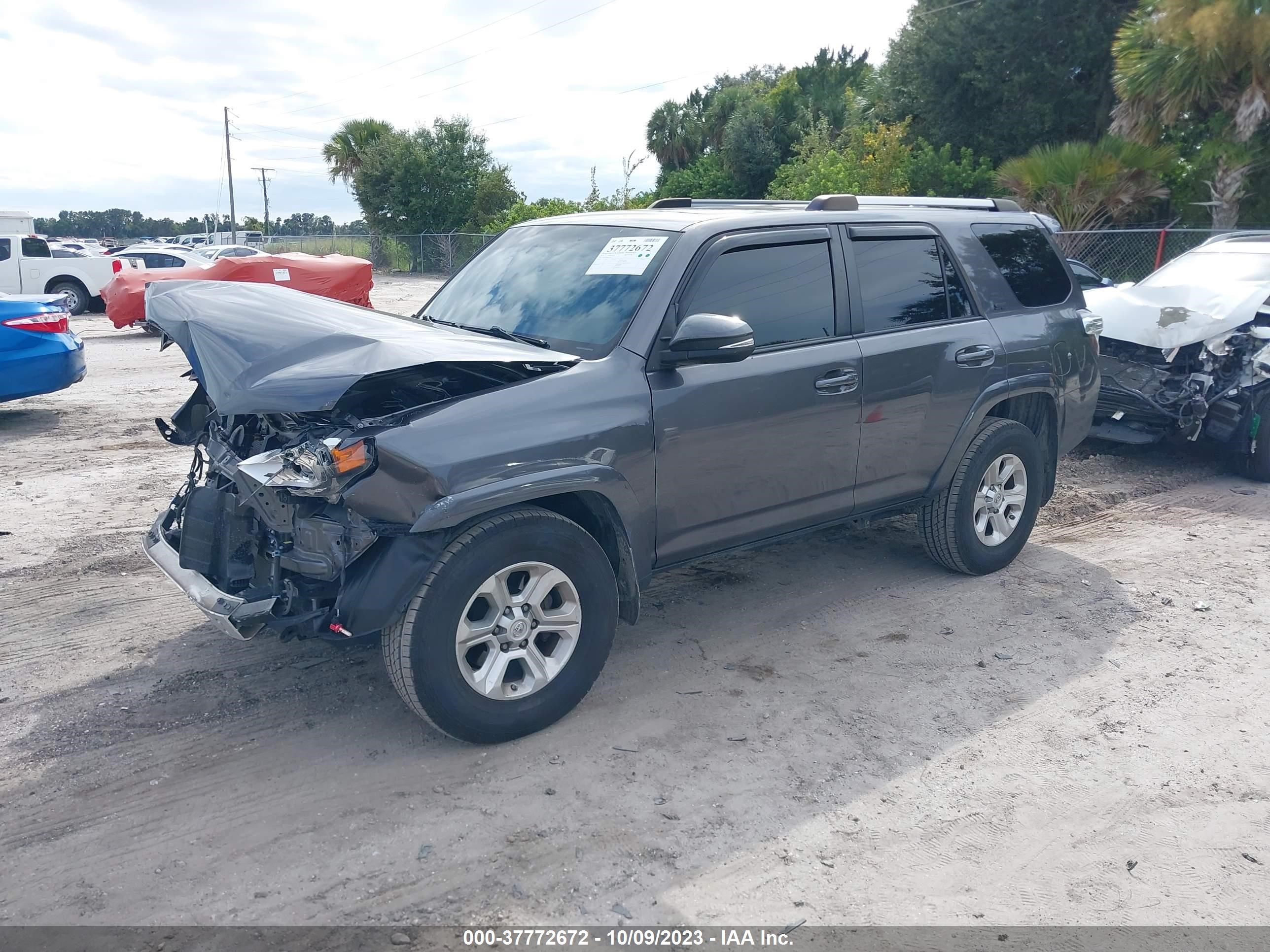 Photo 1 VIN: JTEZU5JR8K5200227 - TOYOTA 4RUNNER 