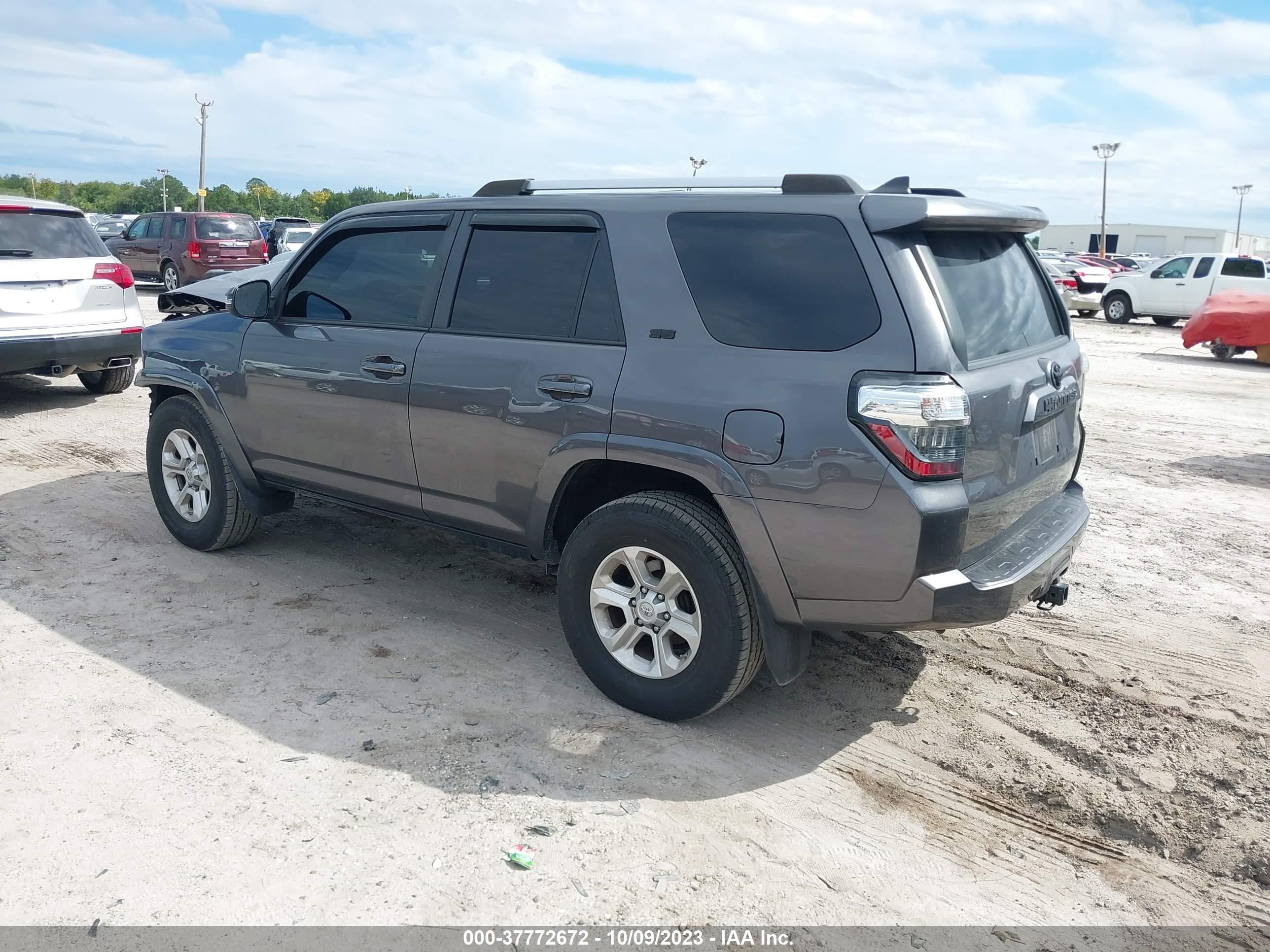 Photo 2 VIN: JTEZU5JR8K5200227 - TOYOTA 4RUNNER 