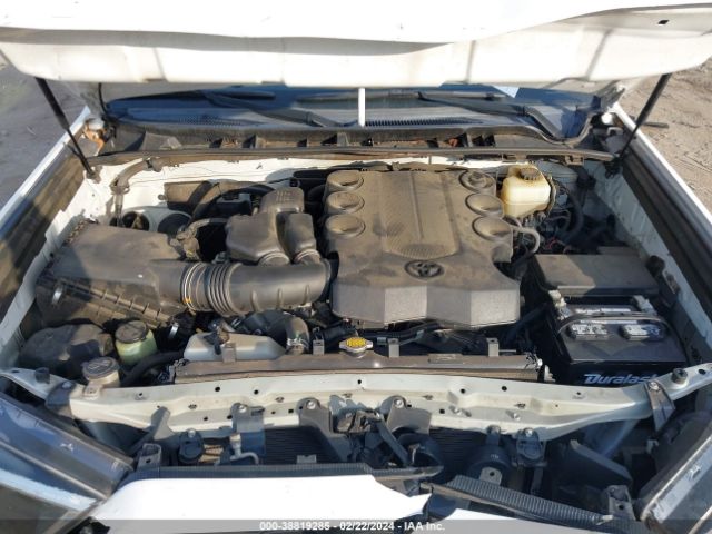 Photo 9 VIN: JTEZU5JR9E5074934 - TOYOTA 4RUNNER 