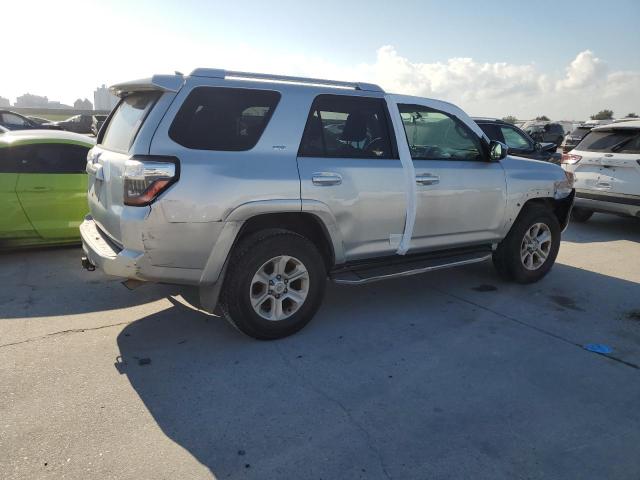 Photo 2 VIN: JTEZU5JR9F5088382 - TOYOTA 4RUNNER SR 