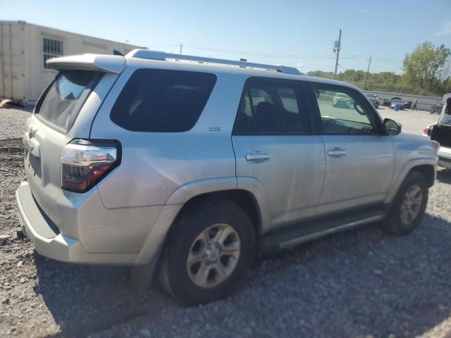 Photo 2 VIN: JTEZU5JR9F5107528 - TOYOTA 4RUNNER SR 