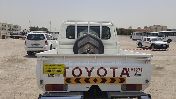 Photo 7 VIN: JTFBU71J2D4703179 - TOYOTA LAND CRUISER PICKUP 