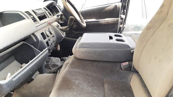 Photo 11 VIN: JTFHS02P300039339 - TOYOTA HIACE 