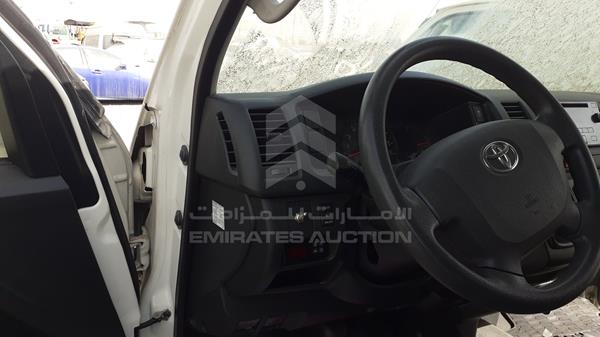 Photo 9 VIN: JTFHX02P6J0118295 - TOYOTA HIACE 