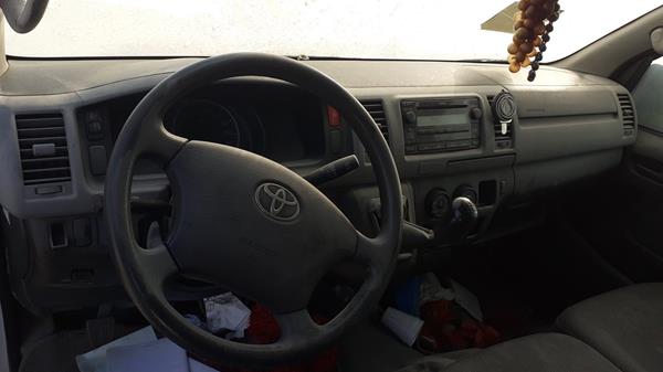 Photo 13 VIN: JTFHX02P9C0065532 - TOYOTA HIACE 