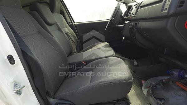 Photo 16 VIN: JTFHX02P9H0114137 - TOYOTA HIACE 