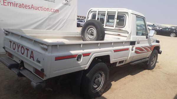 Photo 7 VIN: JTFLB71JX58008260 - TOYOTA LAND CRUISER PICKUP 