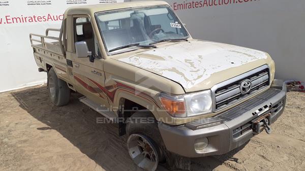 Photo 8 VIN: JTFLJ71J098018692 - TOYOTA LAND CRUISER PICKUP 