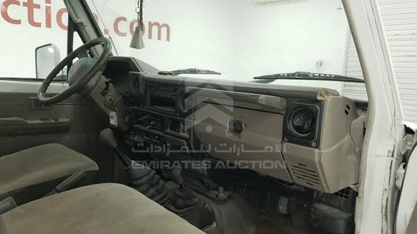 Photo 19 VIN: JTFLJ73J246018985 - TOYOTA LAND CRUISER 