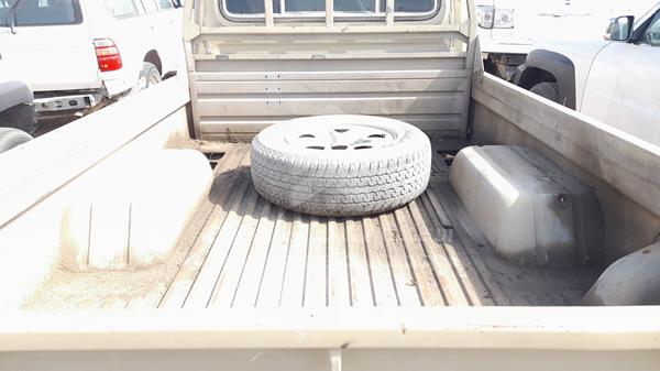 Photo 17 VIN: JTFLJ73J586039979 - TOYOTA LAND CRUISER 