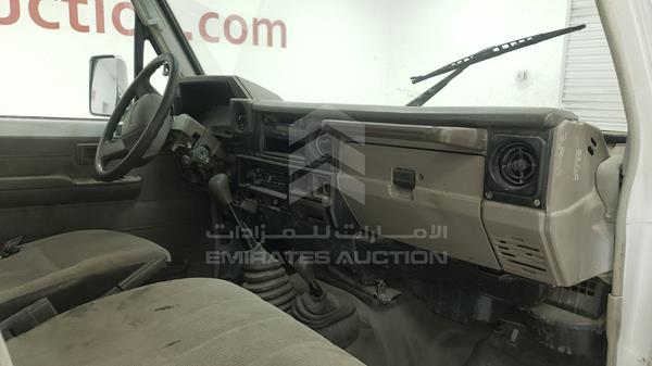 Photo 18 VIN: JTFLJ73J646020013 - TOYOTA LAND CRUISER 