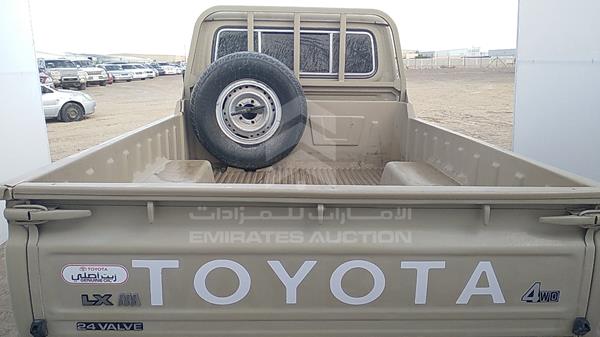 Photo 5 VIN: JTFLJ73J796047809 - TOYOTA LAND CRUISER PICKUP 