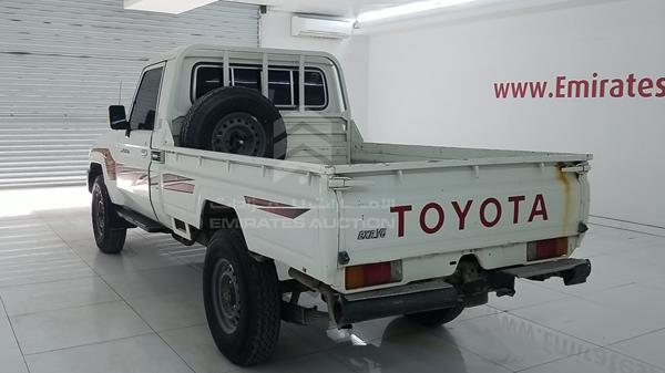 Photo 5 VIN: JTFLU71JXF7015131 - TOYOTA LAND CRUISER PICKUP 