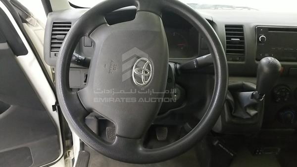 Photo 10 VIN: JTFPX22P9F0057104 - TOYOTA HIACE 