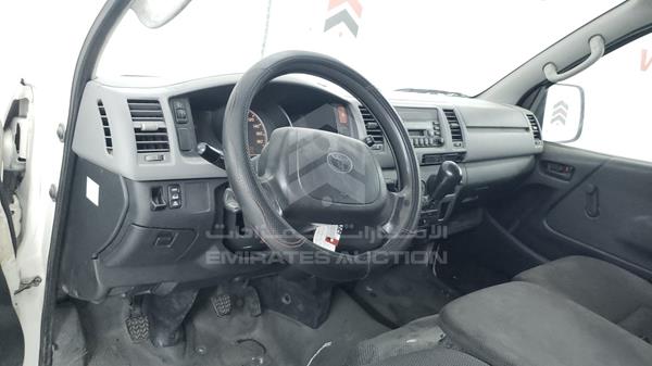 Photo 10 VIN: JTGJX02P5B0039389 - TOYOTA HIACE 