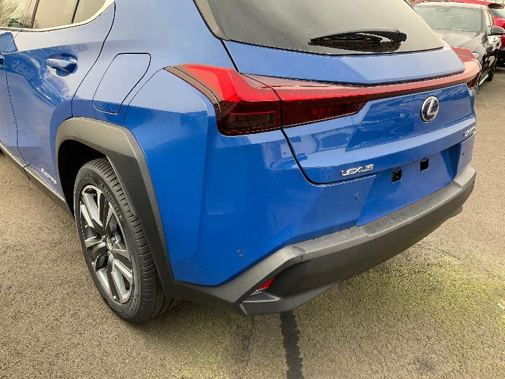 Photo 31 VIN: JTHAABBH102004738 - LEXUS UX-SERIES SUV 