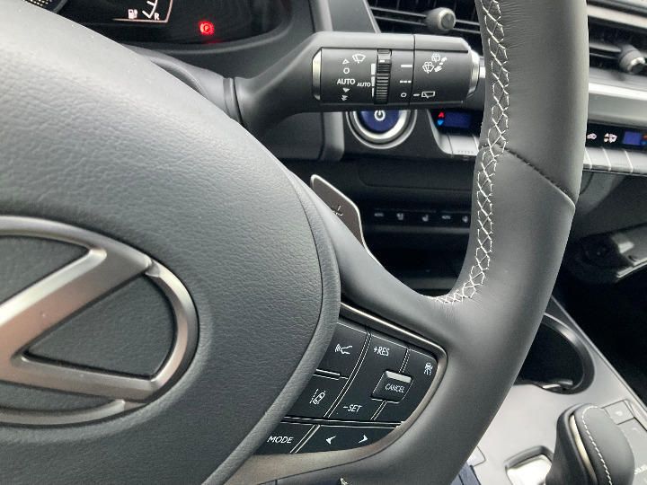 Photo 17 VIN: JTHAABBH402006127 - LEXUS UX-SERIES SUV 