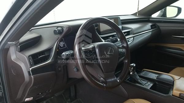 Photo 10 VIN: JTHB21B13K2046782 - LEXUS ES 300 