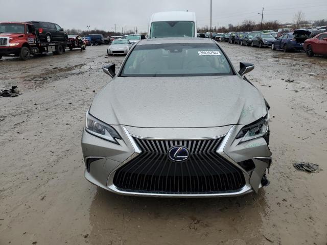 Photo 4 VIN: JTHB21B14K2037931 - LEXUS ES300 