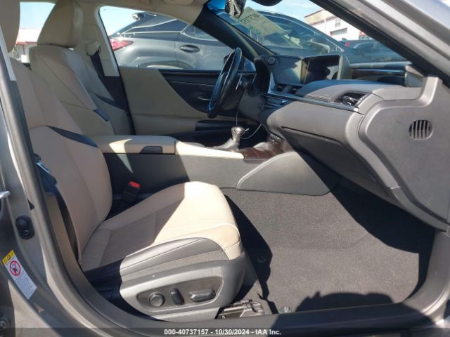 Photo 4 VIN: JTHB21B18K2022820 - LEXUS ES 