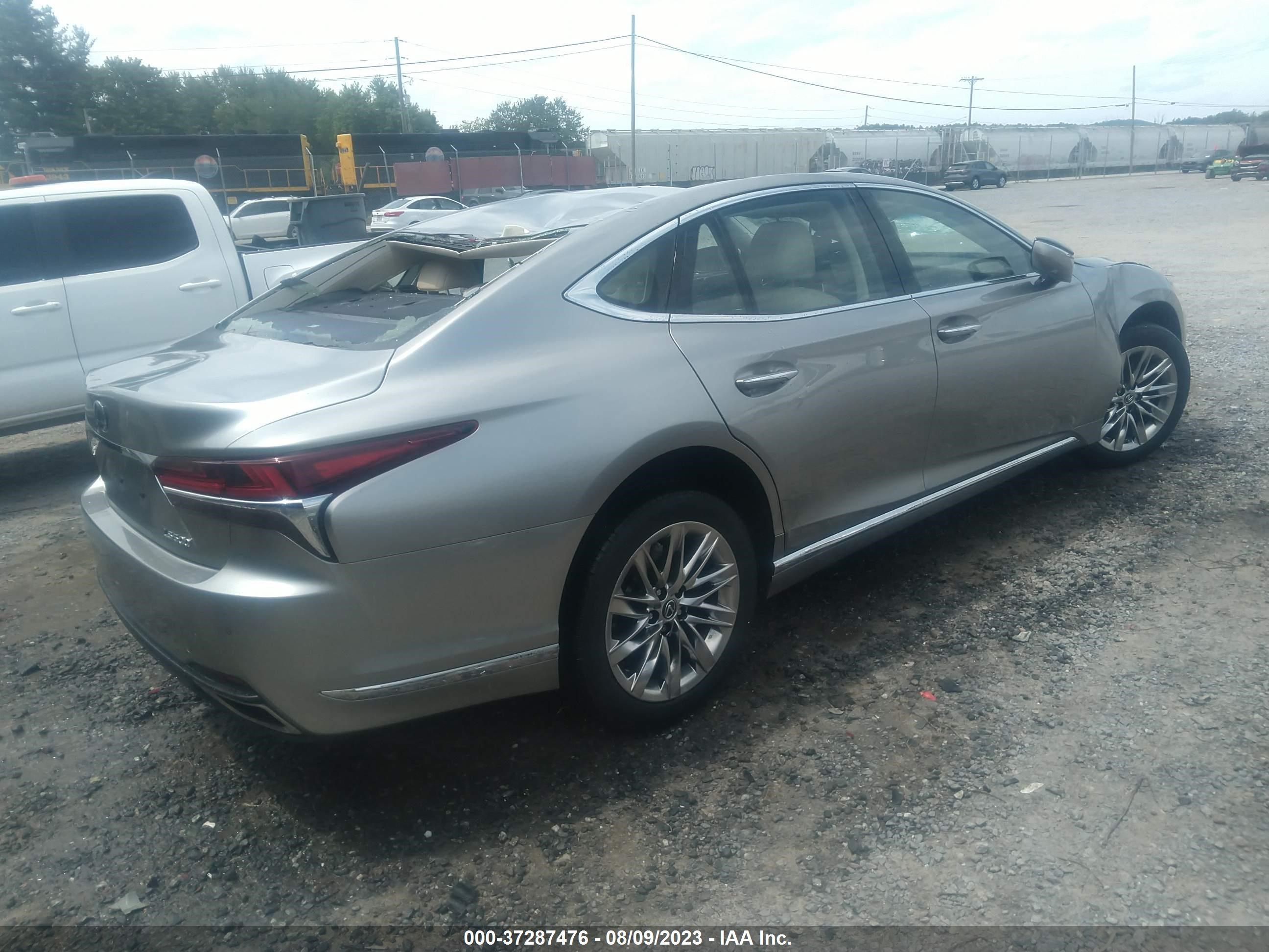 Photo 3 VIN: JTHB51FF1J5003231 - LEXUS LS 