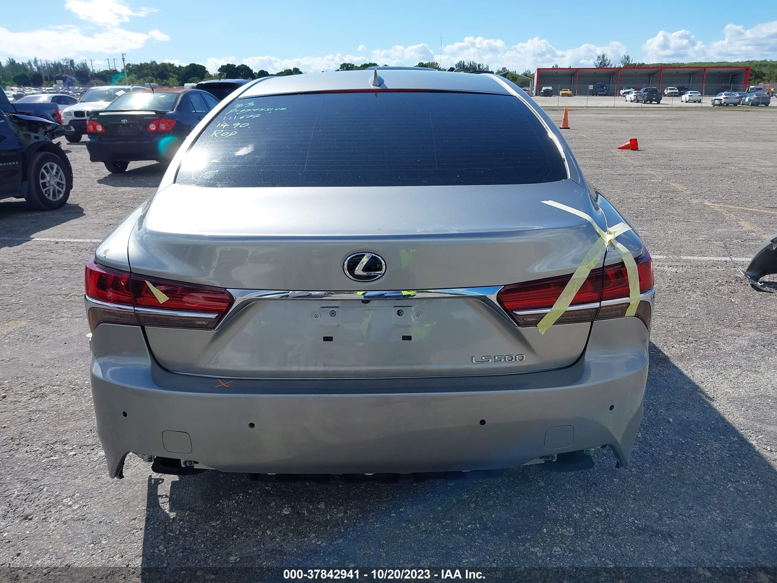 Photo 16 VIN: JTHB51FF6J5004777 - LEXUS LS 