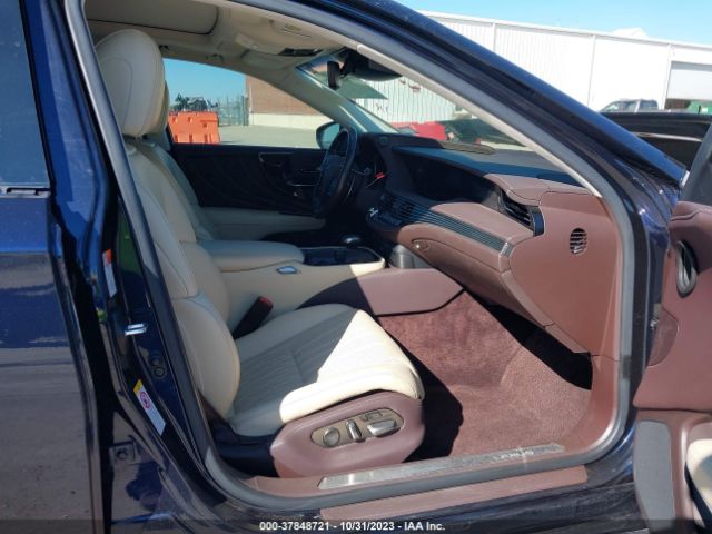 Photo 4 VIN: JTHB5LFF5J5005902 - LEXUS LS 500 