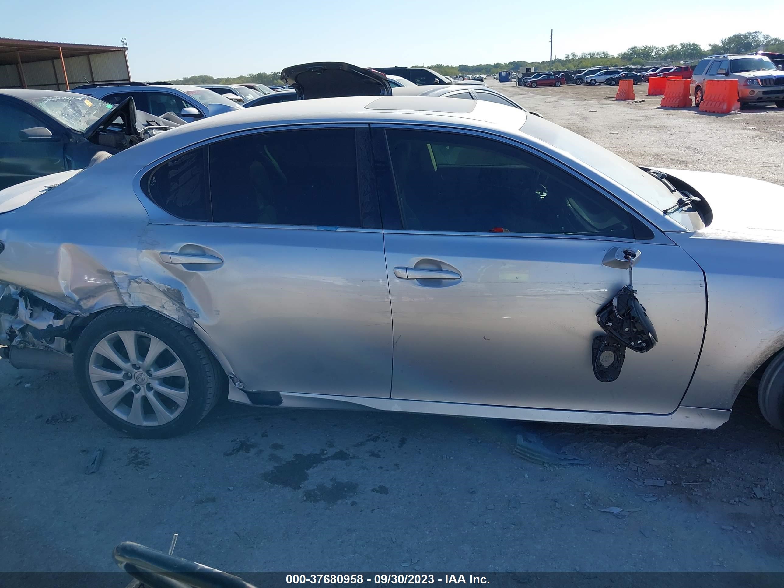 Photo 12 VIN: JTHBA1BL9GA001721 - LEXUS GS 