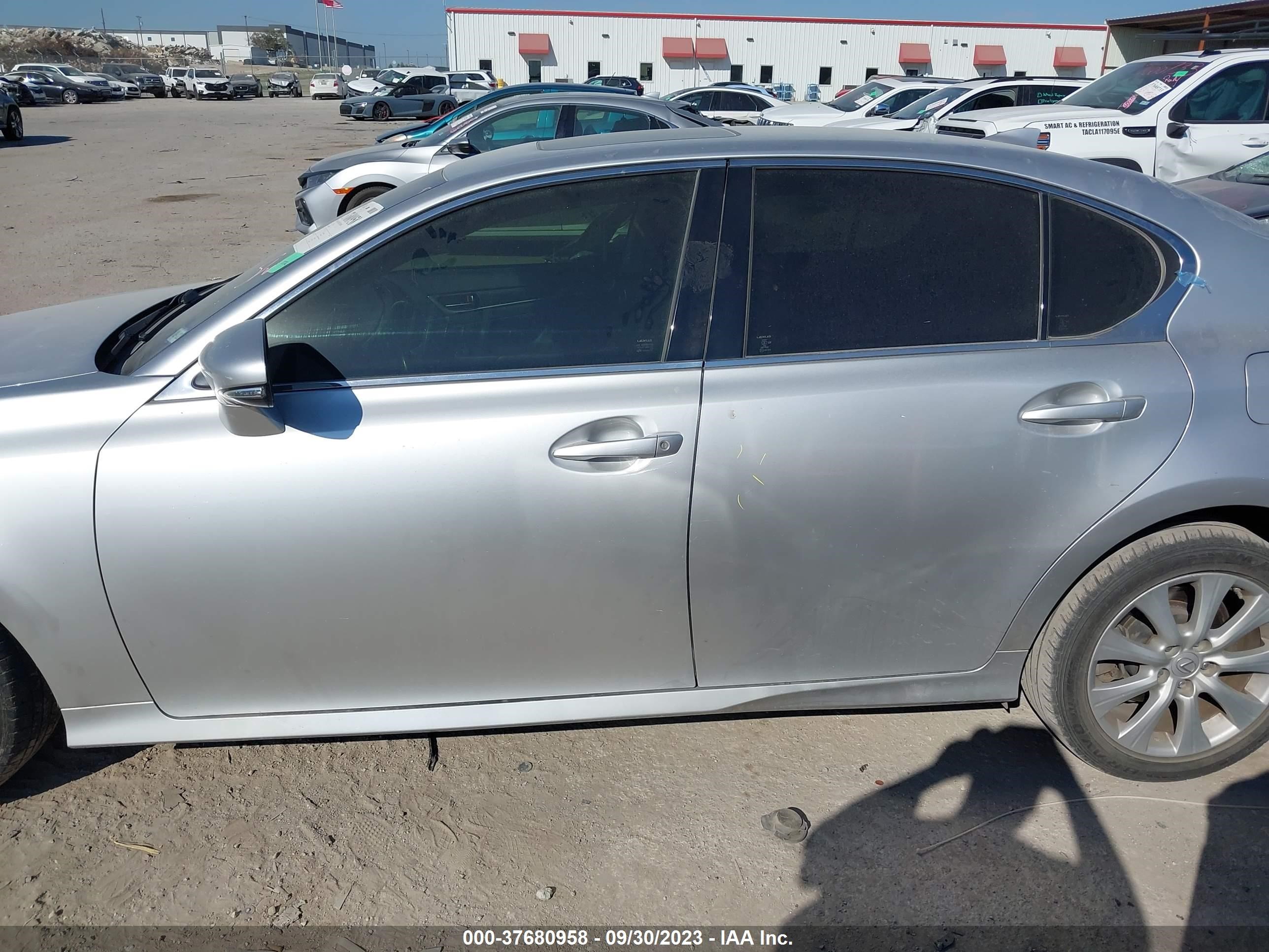 Photo 13 VIN: JTHBA1BL9GA001721 - LEXUS GS 