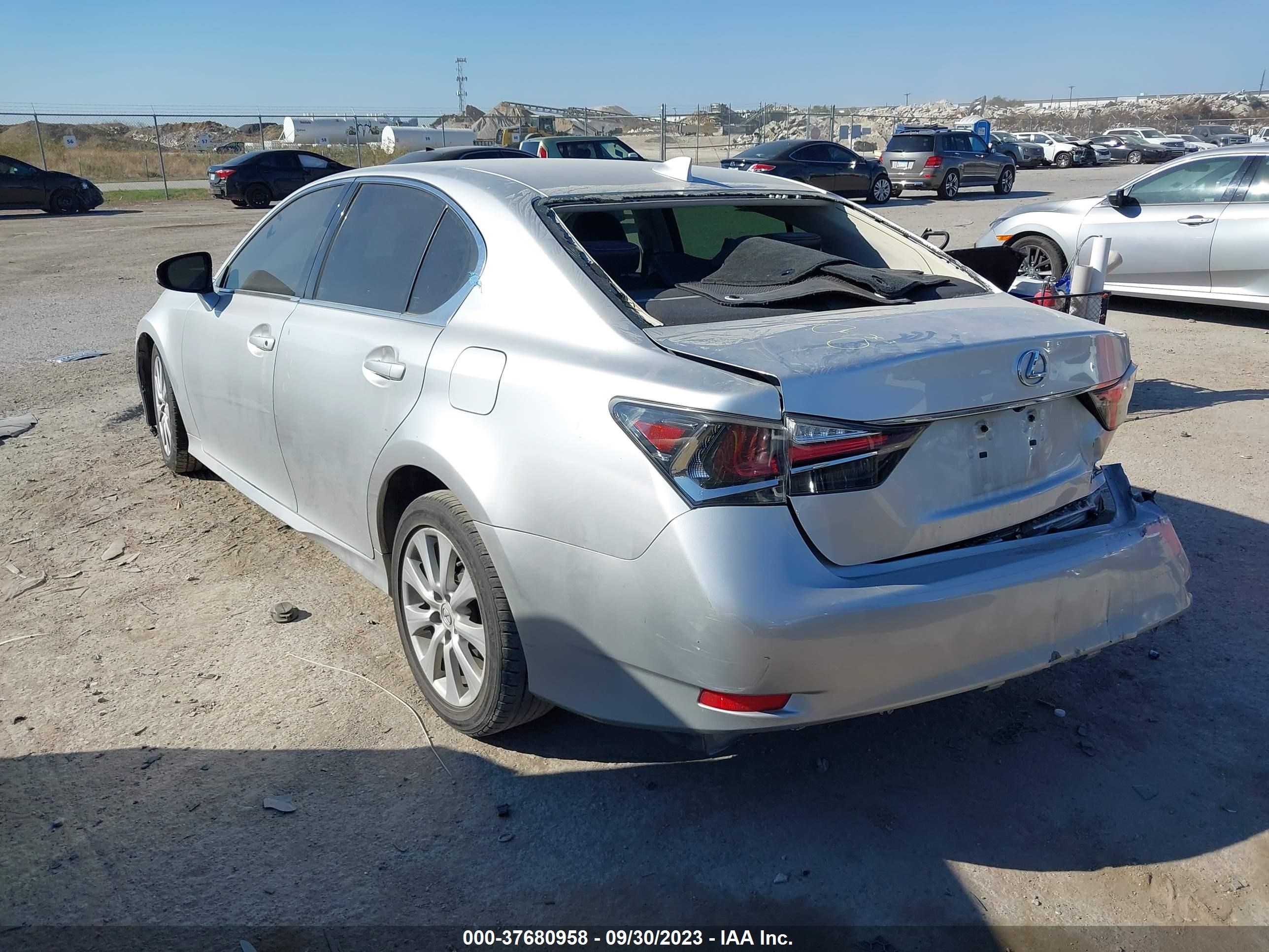 Photo 2 VIN: JTHBA1BL9GA001721 - LEXUS GS 