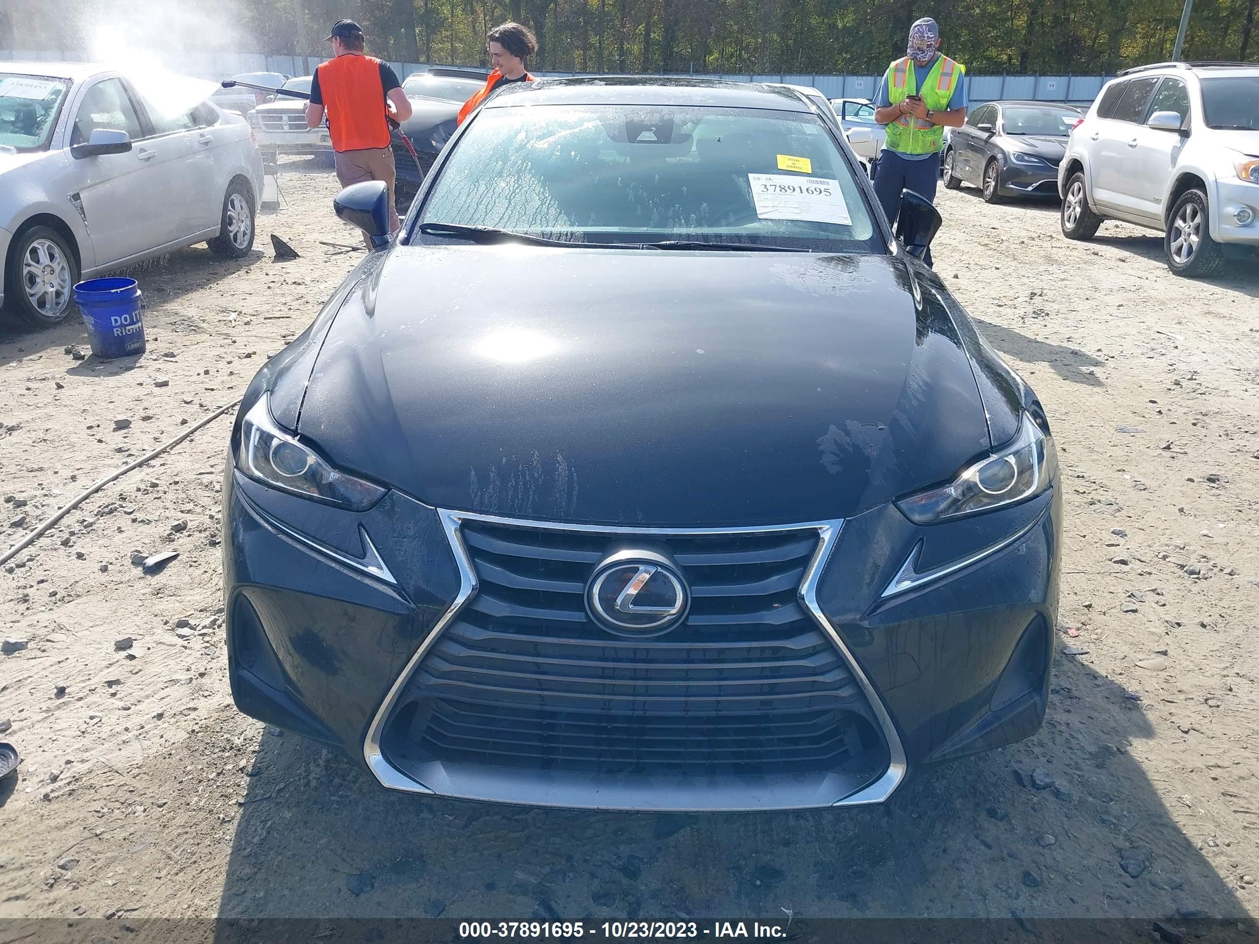 Photo 11 VIN: JTHBA1D20H5053205 - LEXUS IS 