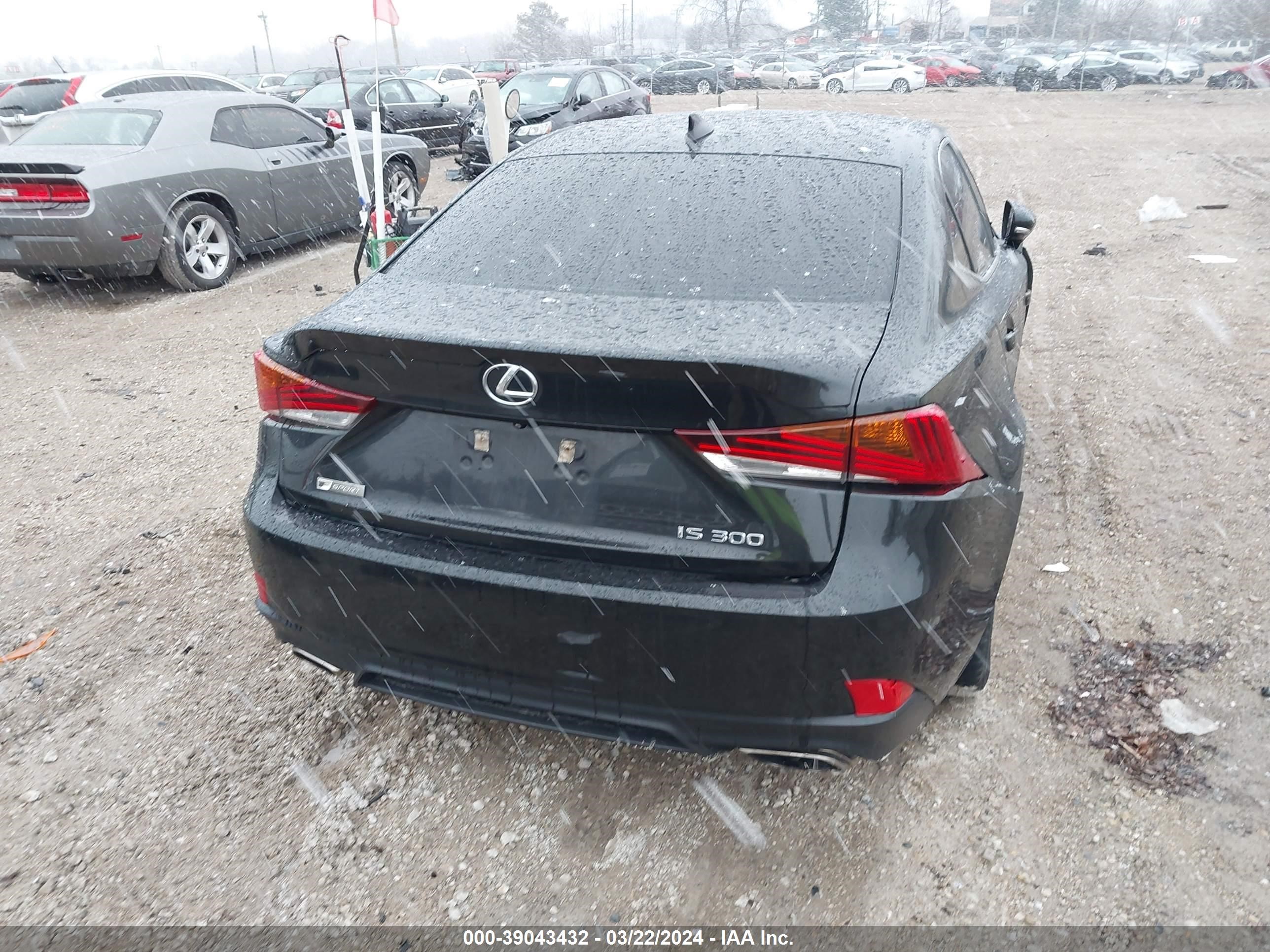 Photo 15 VIN: JTHBA1D20J5076618 - LEXUS IS 