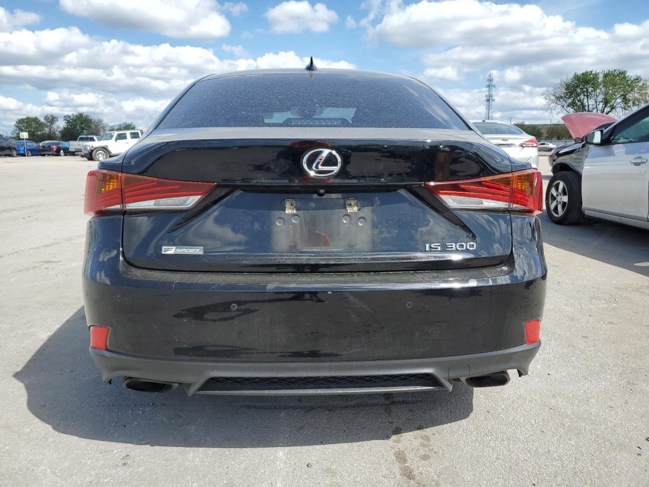 Photo 5 VIN: JTHBA1D22J5083070 - LEXUS IS 