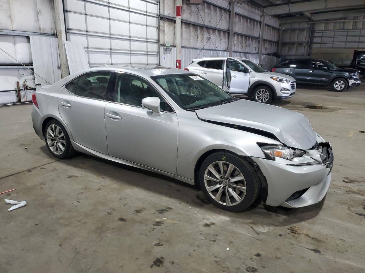 Photo 3 VIN: JTHBA1D23G5006054 - LEXUS IS 