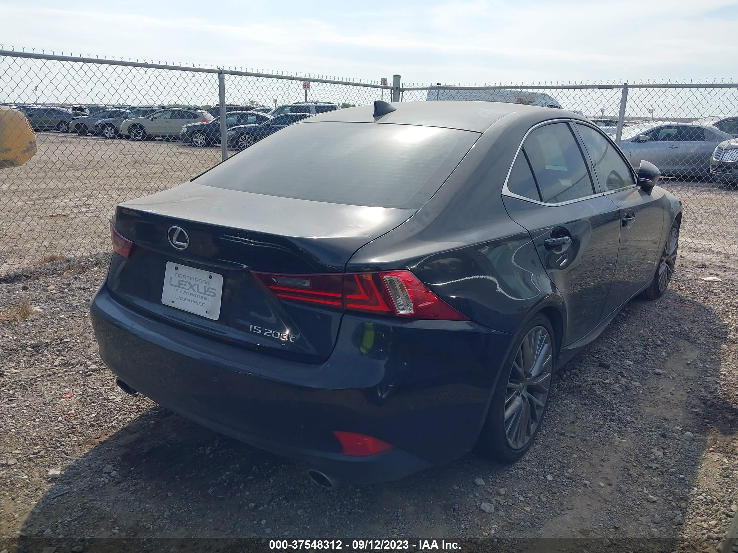 Photo 3 VIN: JTHBA1D23G5010217 - LEXUS IS 