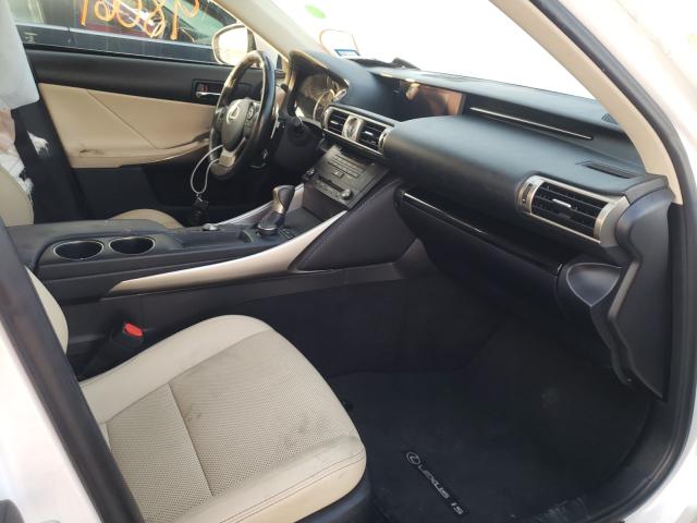 Photo 4 VIN: JTHBA1D23G5030676 - LEXUS IS 200T 