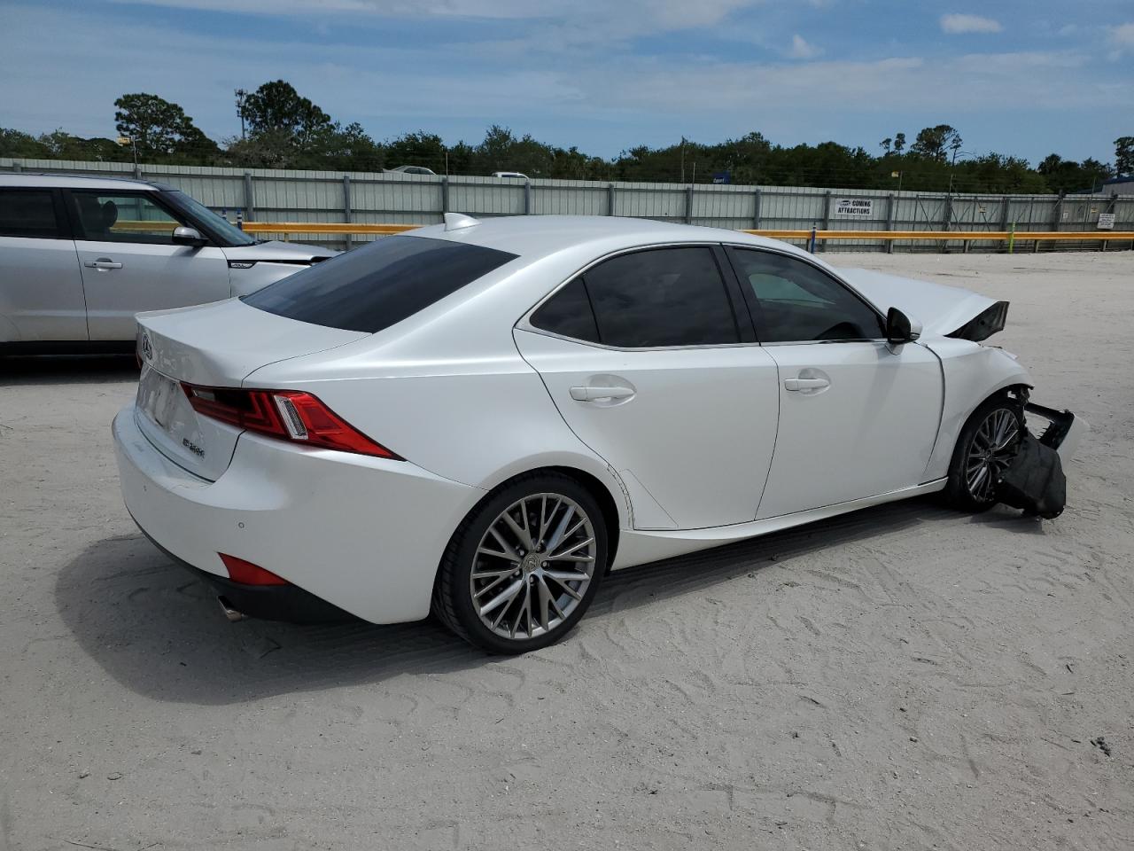 Photo 2 VIN: JTHBA1D24G5018004 - LEXUS IS 