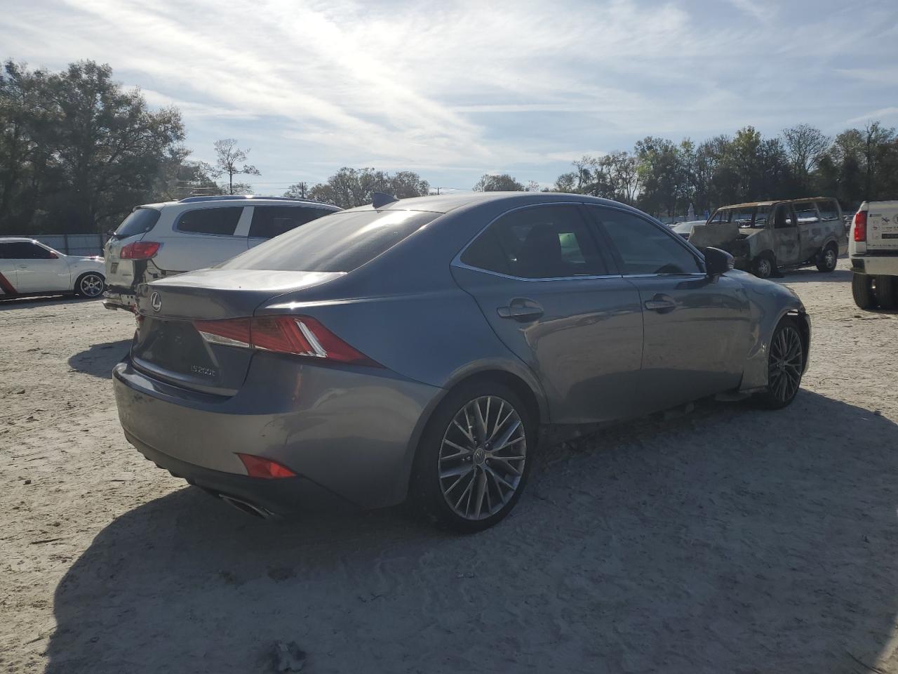 Photo 2 VIN: JTHBA1D27H5043674 - LEXUS IS 