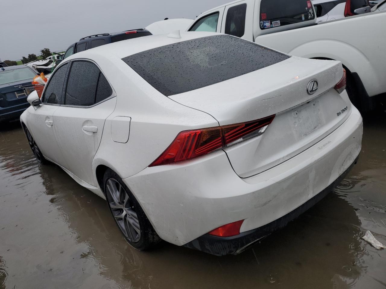 Photo 1 VIN: JTHBA1D28J5083817 - LEXUS IS 