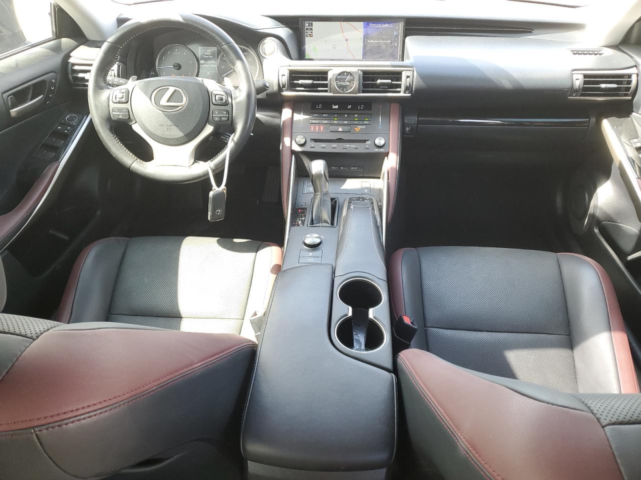 Photo 7 VIN: JTHBA1D28K5095743 - LEXUS IS 