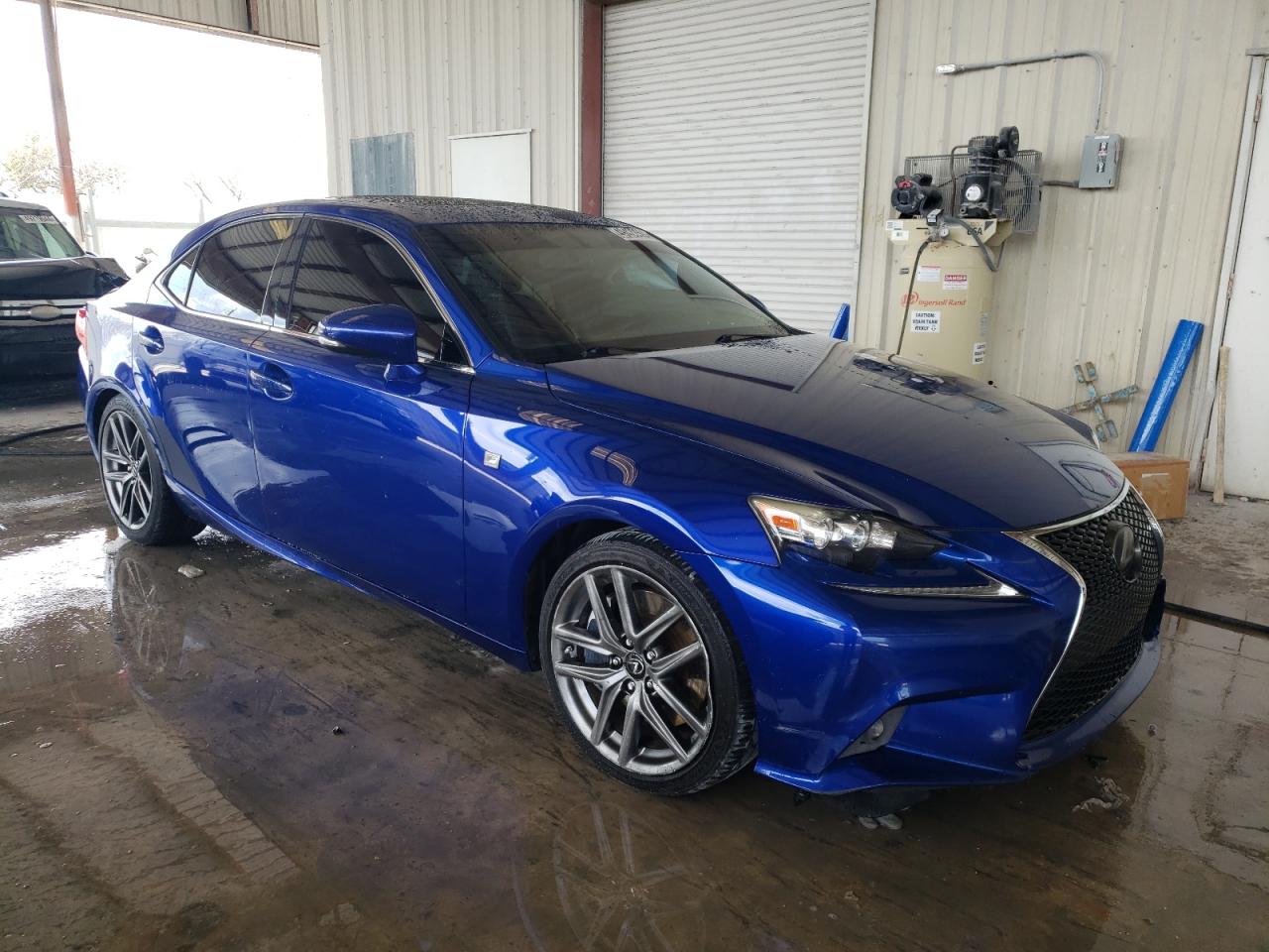 Photo 3 VIN: JTHBA1D29G5016555 - LEXUS IS 