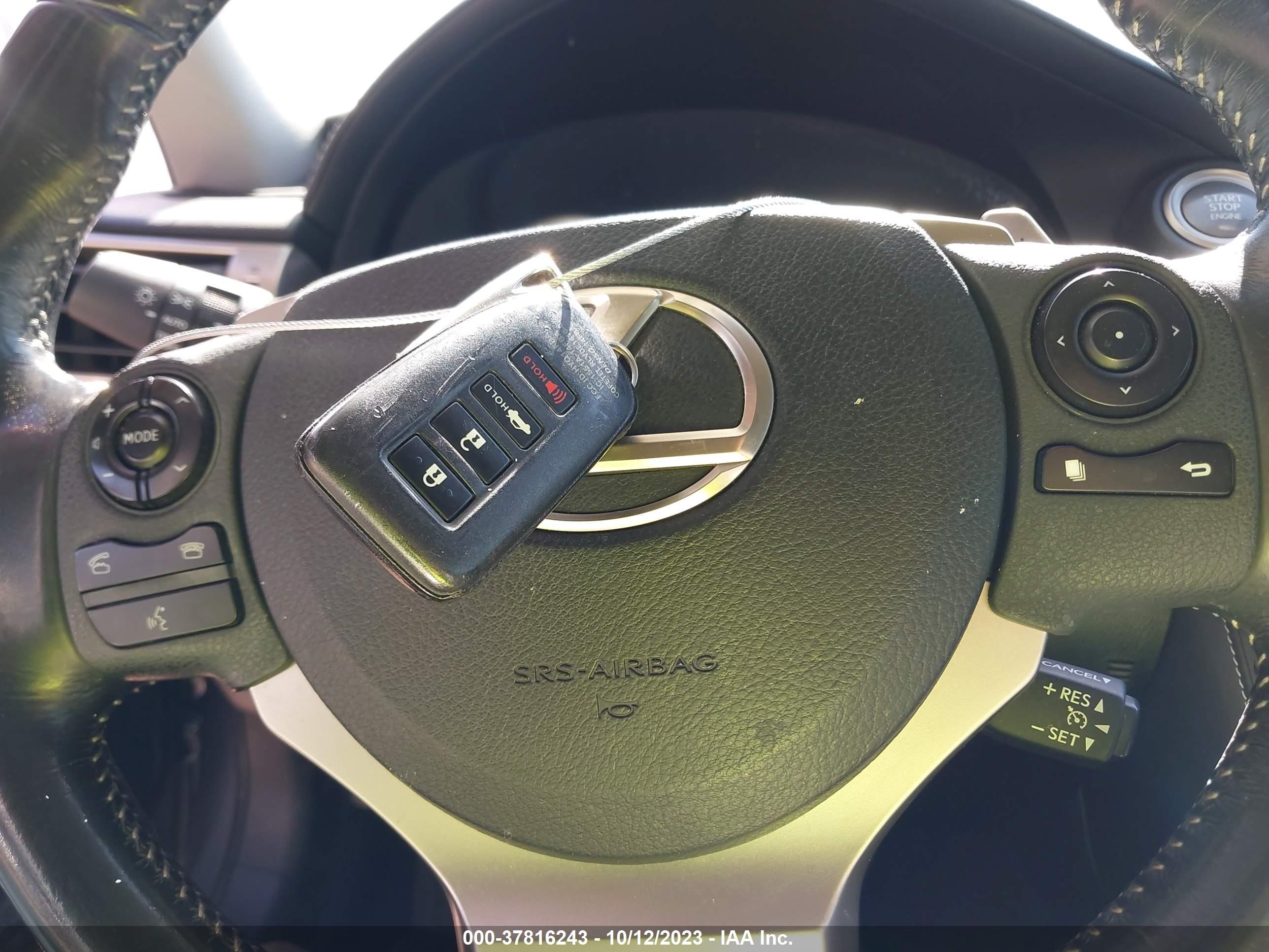 Photo 10 VIN: JTHBA1D29G5029855 - LEXUS IS 