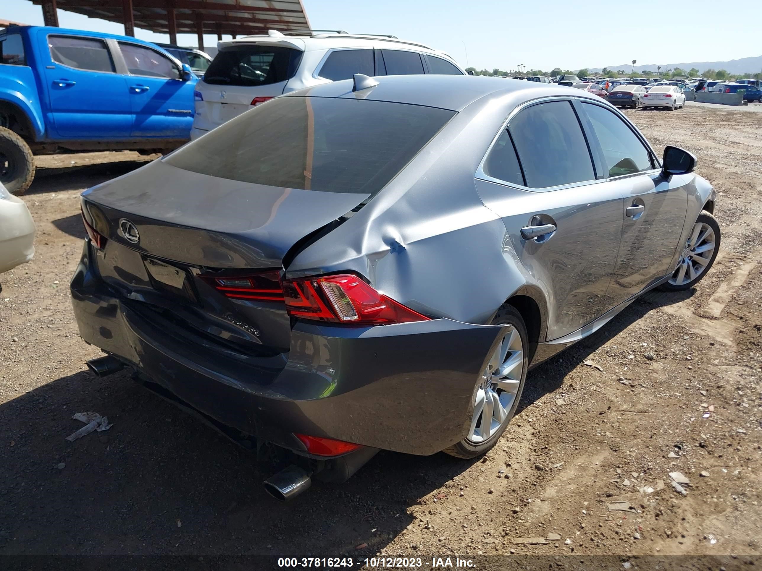 Photo 3 VIN: JTHBA1D29G5029855 - LEXUS IS 