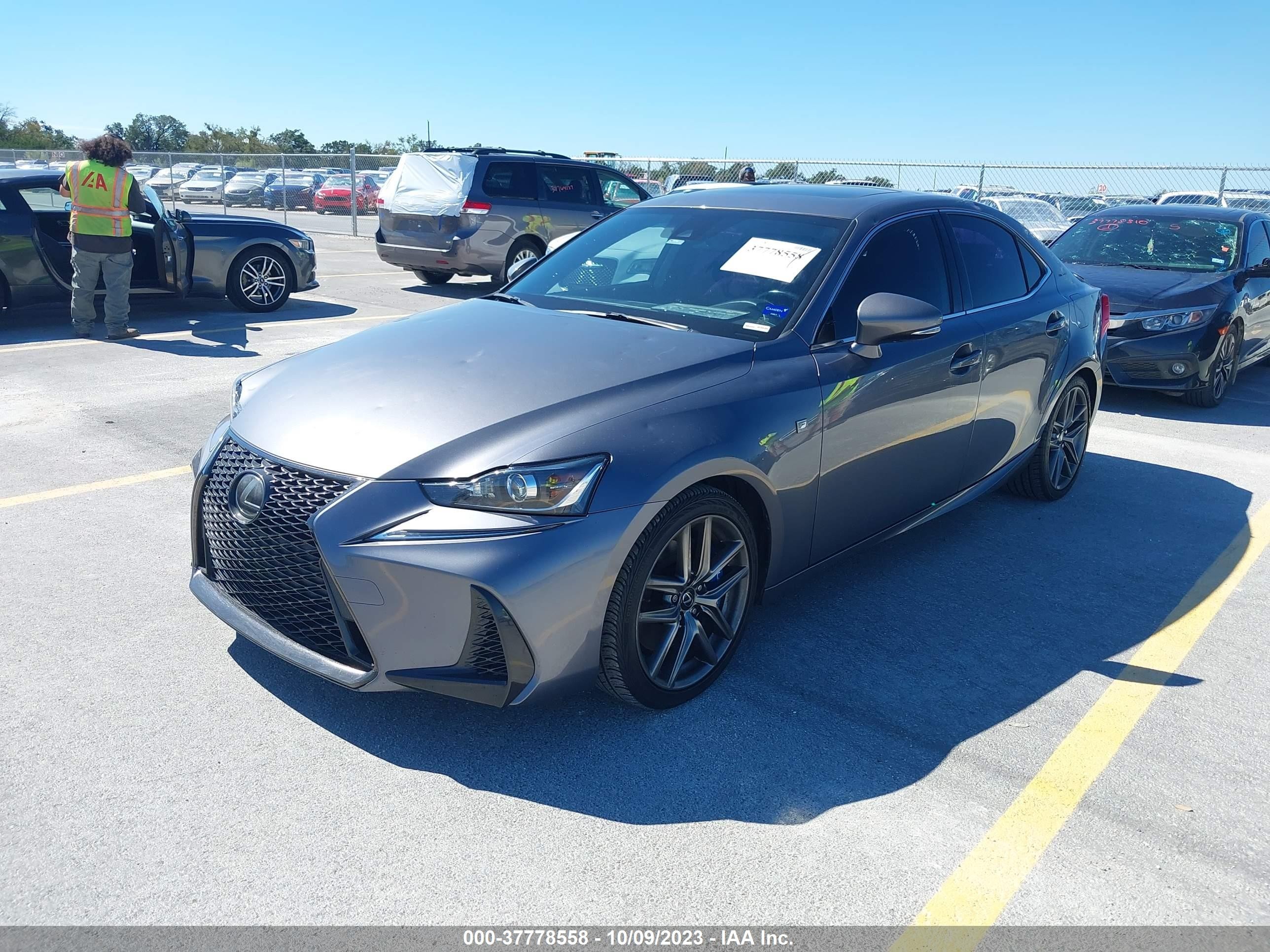 Photo 1 VIN: JTHBA1D29H5051520 - LEXUS IS 