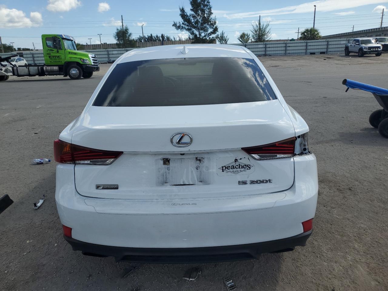 Photo 5 VIN: JTHBA1D29H5058225 - LEXUS IS 