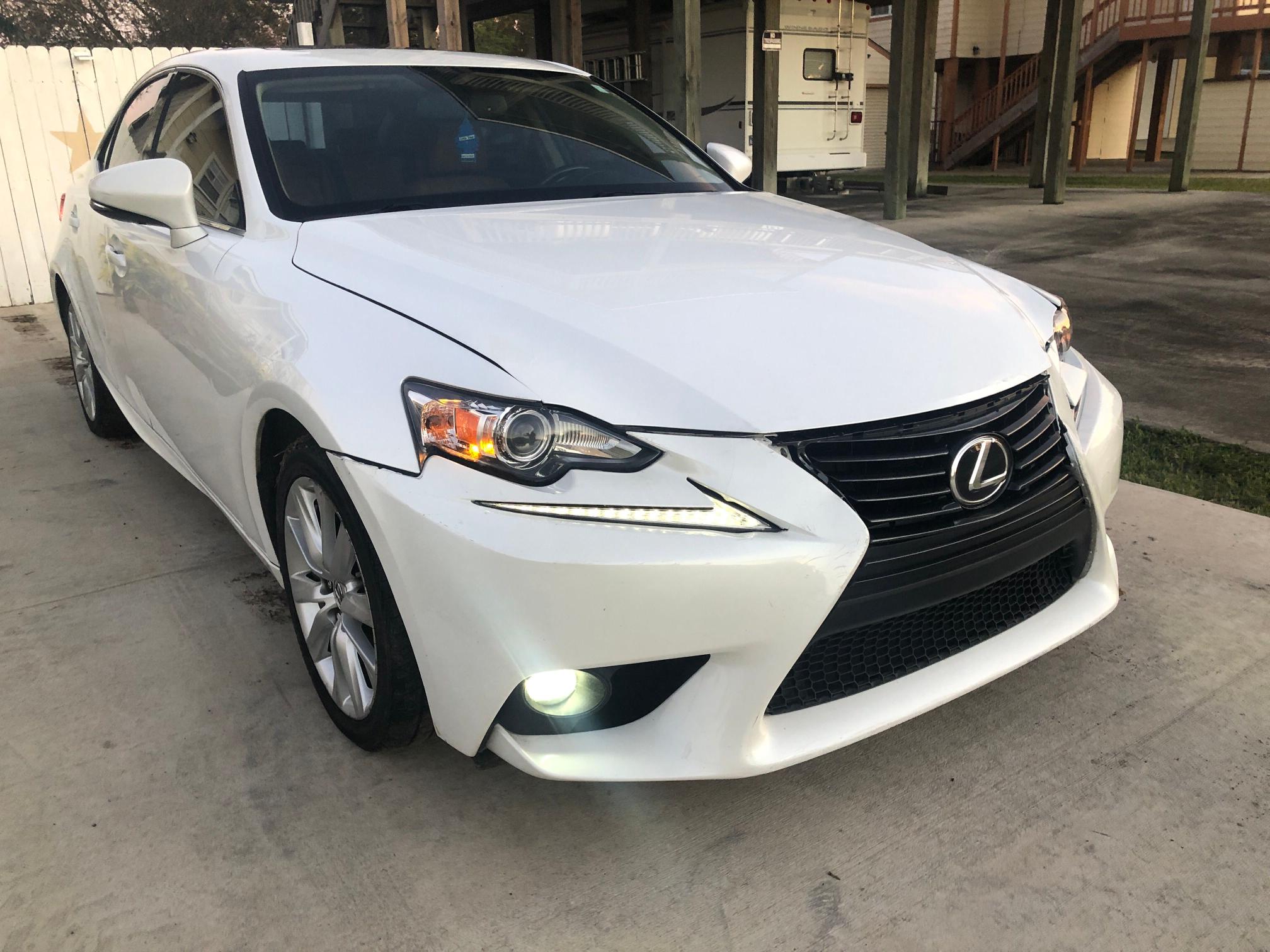 Photo 0 VIN: JTHBA1D2XG5015866 - LEXUS IS 200T 