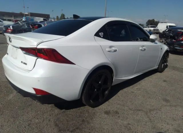 Photo 3 VIN: JTHBA1D2XJ5081759 - LEXUS IS 